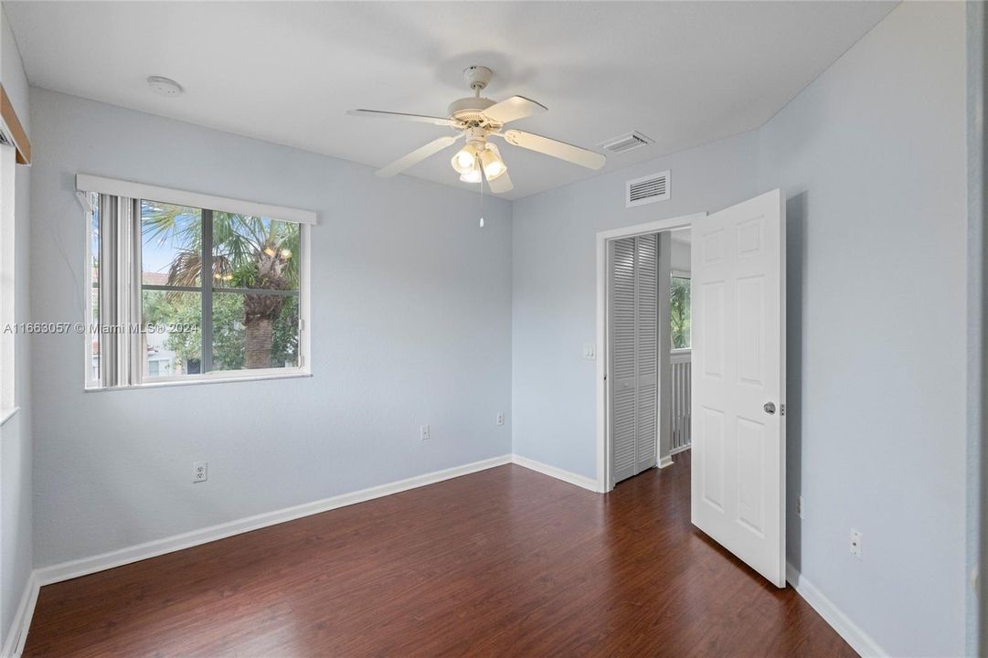 For Sale: $385,000 (3 beds, 2 baths, 1306 Square Feet)