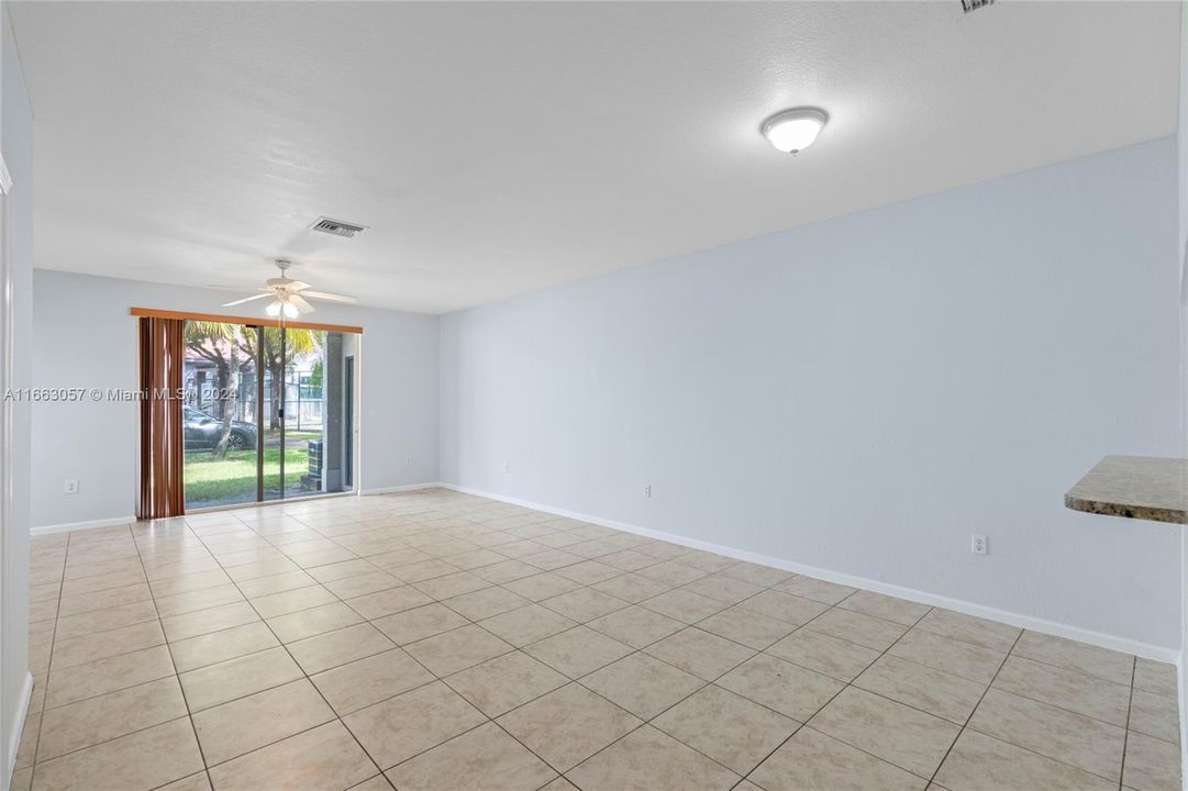 For Sale: $385,000 (3 beds, 2 baths, 1306 Square Feet)