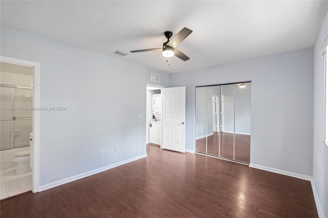 For Sale: $385,000 (3 beds, 2 baths, 1306 Square Feet)