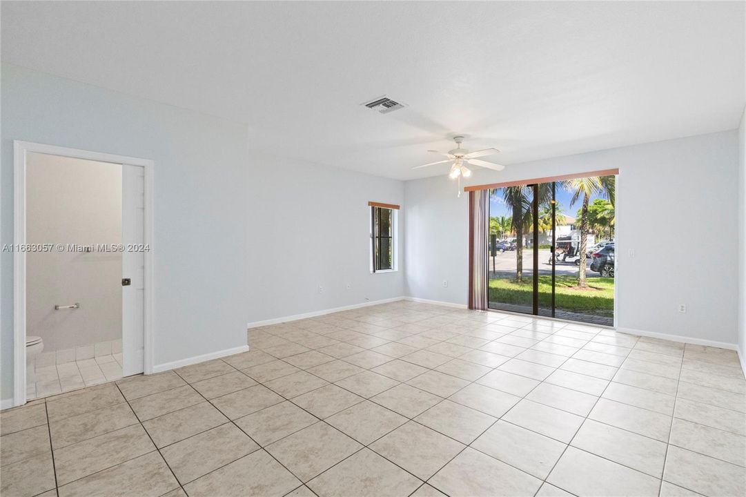 For Sale: $385,000 (3 beds, 2 baths, 1306 Square Feet)