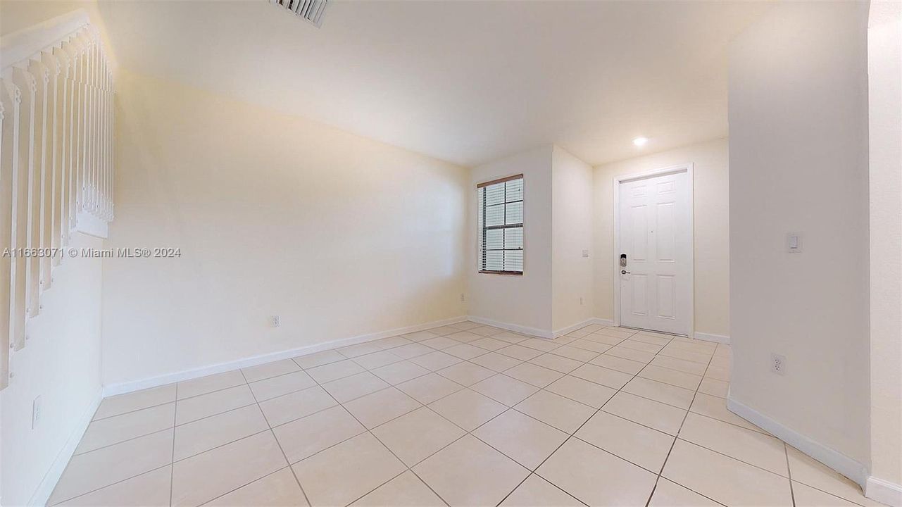 For Rent: $3,250 (3 beds, 2 baths, 1707 Square Feet)