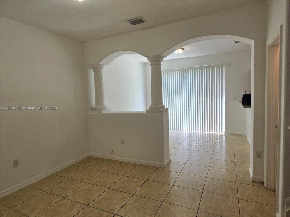 For Rent: $3,300 (4 beds, 2 baths, 1302 Square Feet)