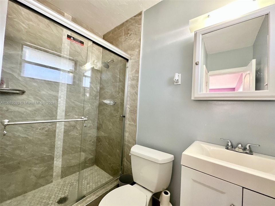 For Sale: $609,000 (2 beds, 2 baths, 1330 Square Feet)