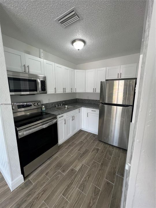 For Rent: $2,050 (2 beds, 1 baths, 2686 Square Feet)