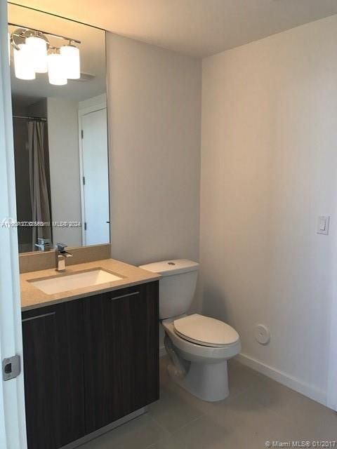 For Rent: $3,200 (2 beds, 2 baths, 1030 Square Feet)