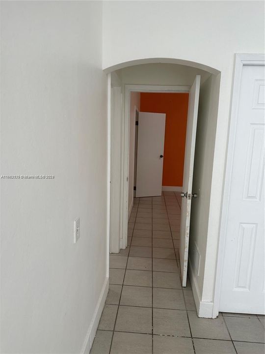 For Rent: $1,800 (1 beds, 1 baths, 540 Square Feet)