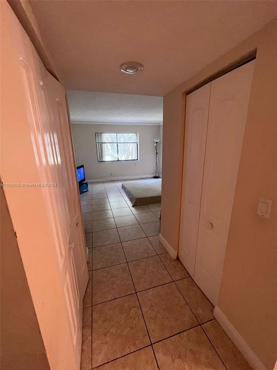 For Rent: $2,500 (2 beds, 2 baths, 1256 Square Feet)