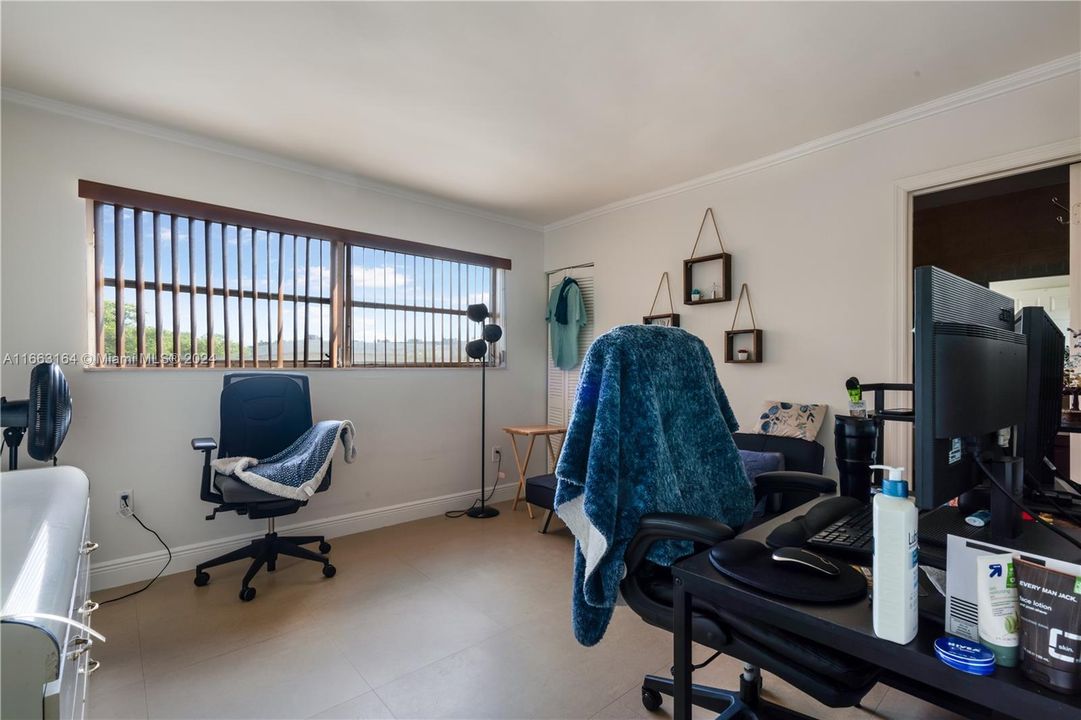 For Sale: $315,000 (2 beds, 2 baths, 1415 Square Feet)