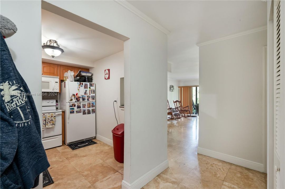 For Sale: $315,000 (2 beds, 2 baths, 1415 Square Feet)