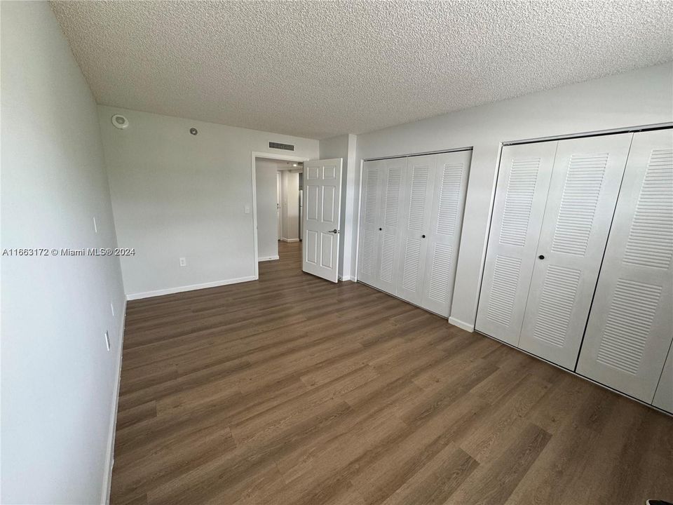 For Rent: $1,800 (1 beds, 1 baths, 800 Square Feet)