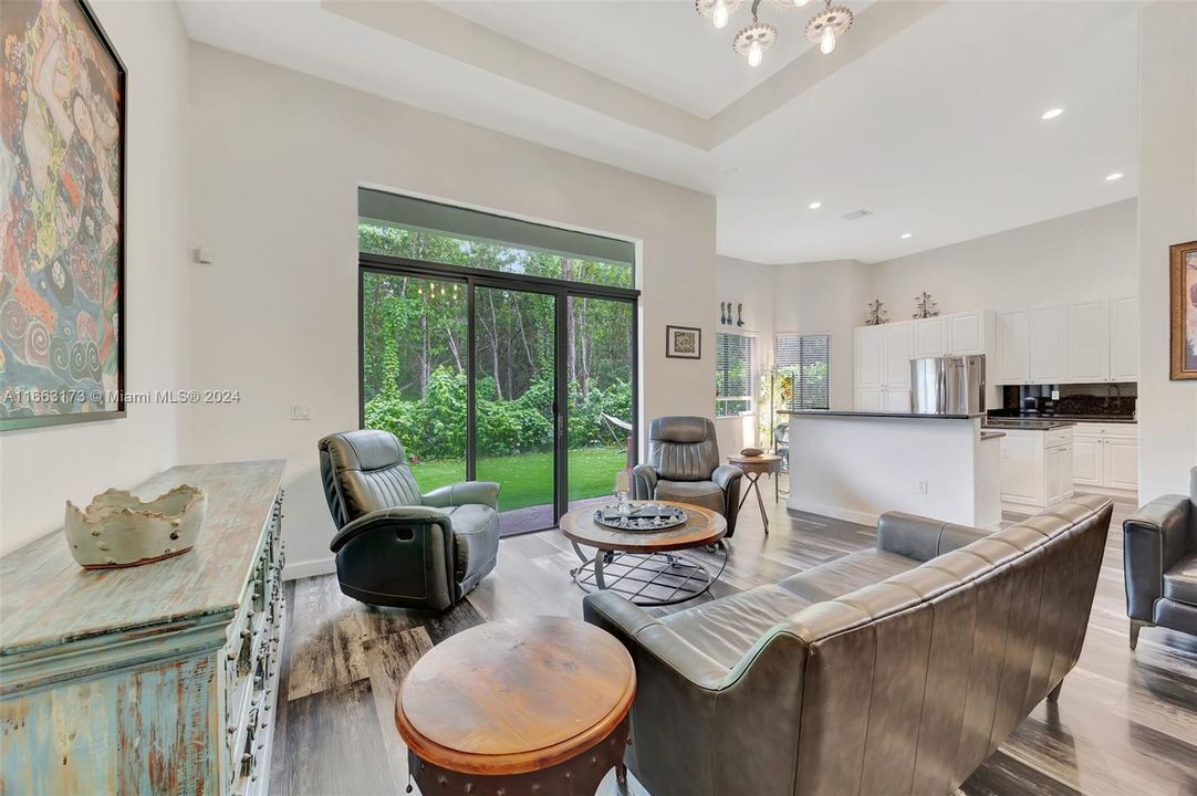 For Sale: $949,000 (4 beds, 3 baths, 2723 Square Feet)