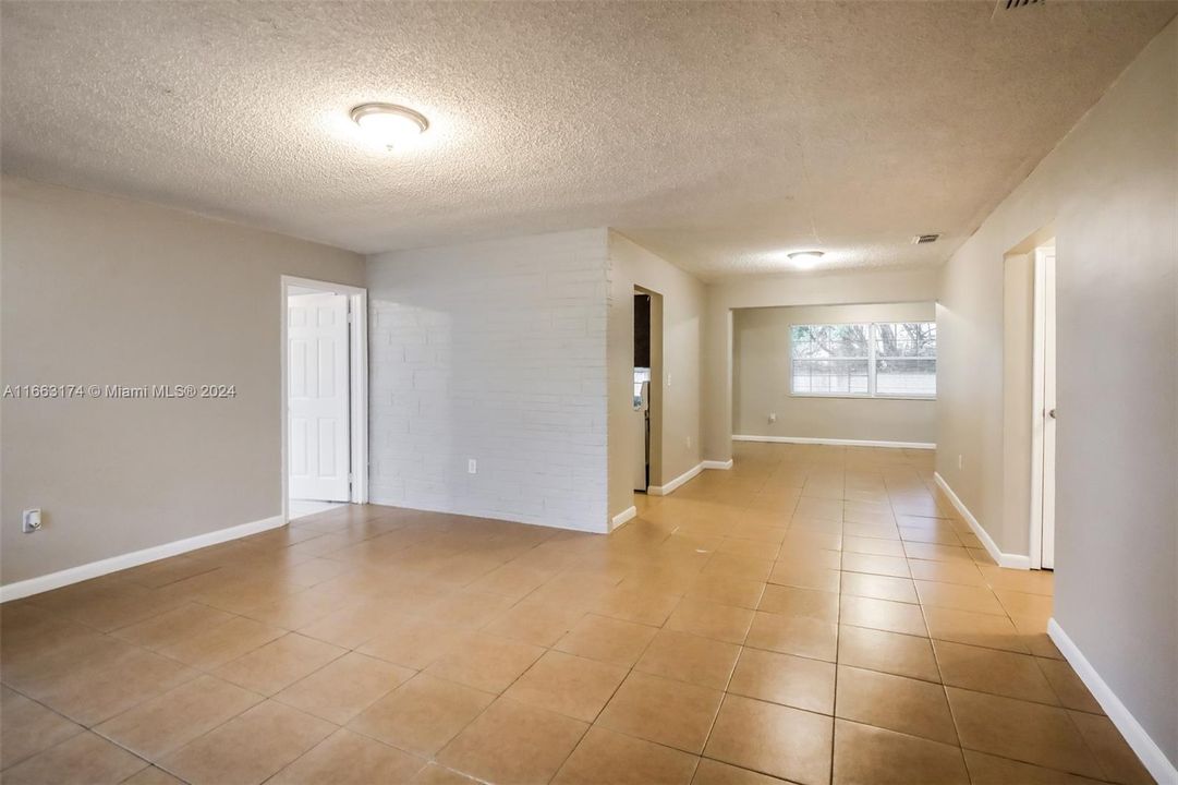 For Rent: $2,710 (3 beds, 2 baths, 1550 Square Feet)