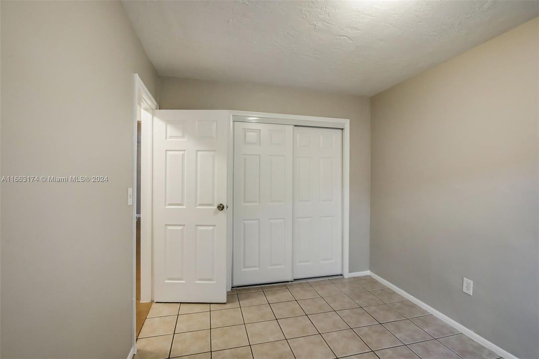 For Rent: $2,710 (3 beds, 2 baths, 1550 Square Feet)