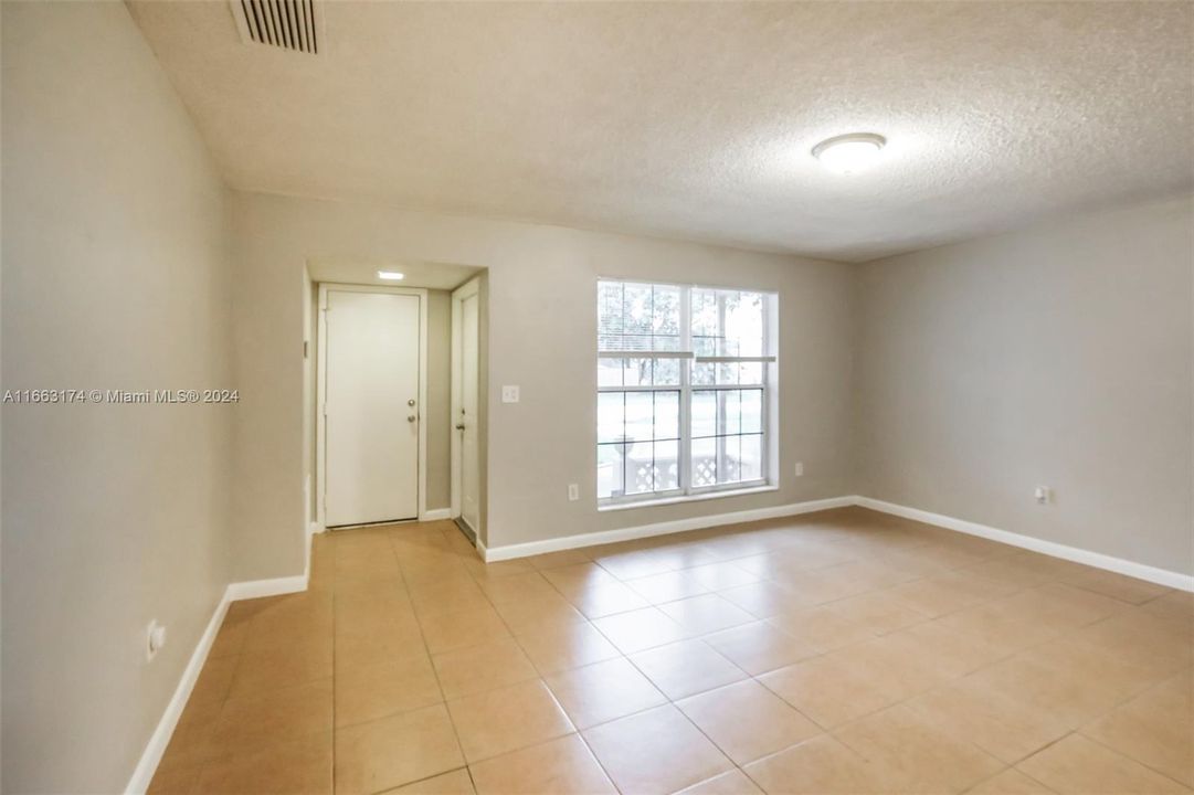 For Rent: $2,710 (3 beds, 2 baths, 1550 Square Feet)