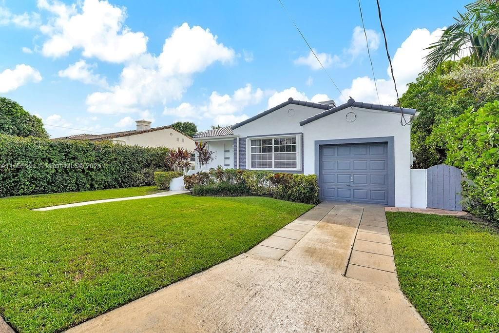 For Sale: $1,895,000 (3 beds, 2 baths, 0 Square Feet)