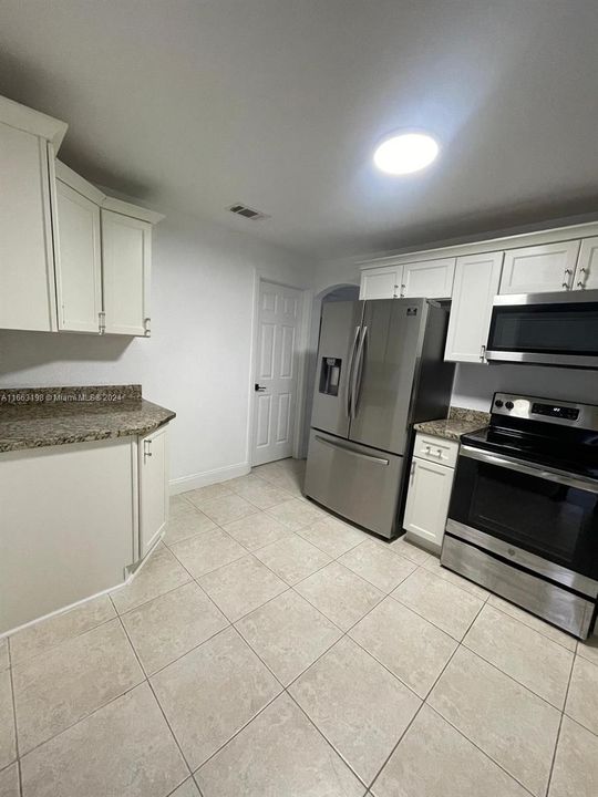 For Rent: $2,900 (2 beds, 2 baths, 1152 Square Feet)