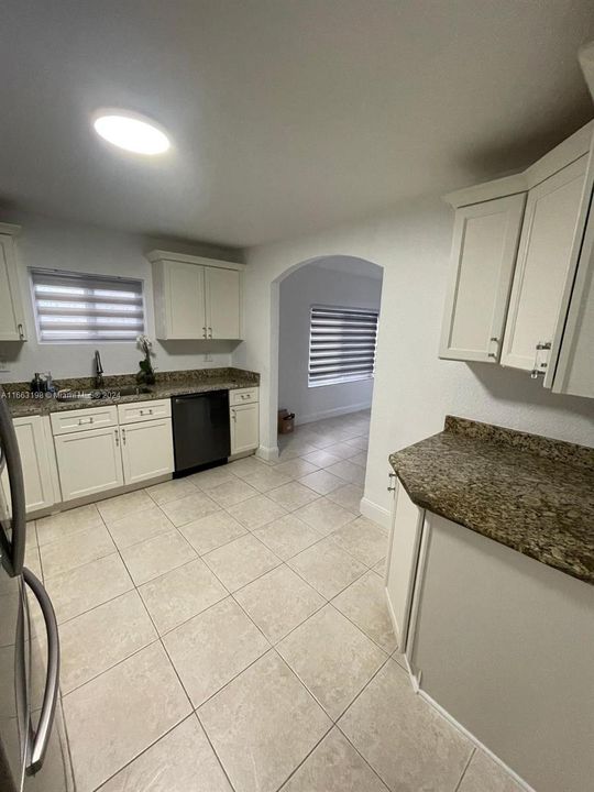 For Rent: $2,900 (2 beds, 2 baths, 1152 Square Feet)