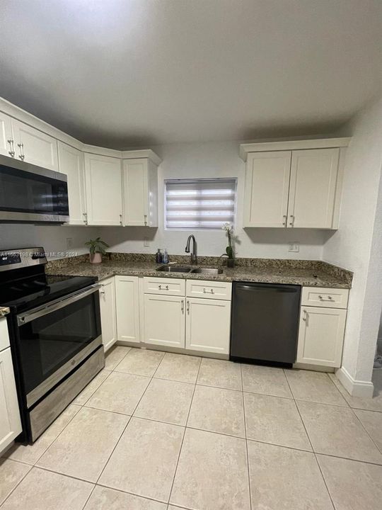 For Rent: $2,900 (2 beds, 2 baths, 1152 Square Feet)