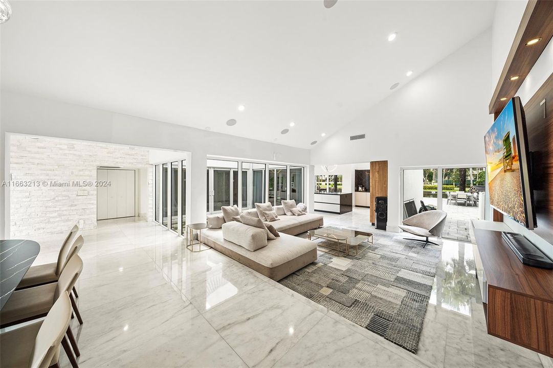 En Venta: $4,675,000 (5 camas, 5 baños, 4126 Pies cuadrados)