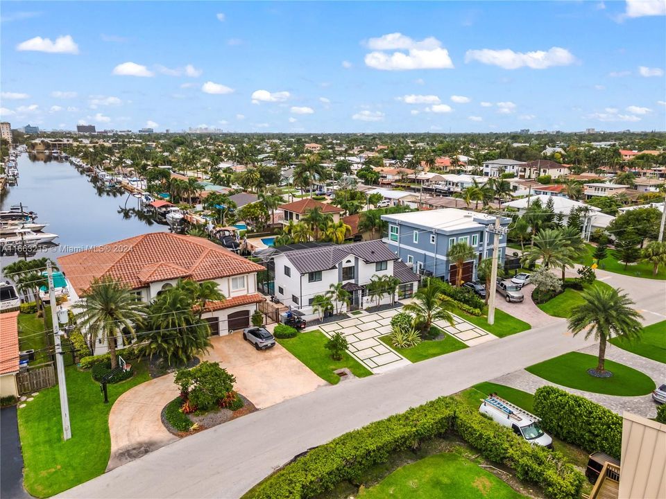 For Sale: $1,550,000 (3 beds, 3 baths, 2630 Square Feet)