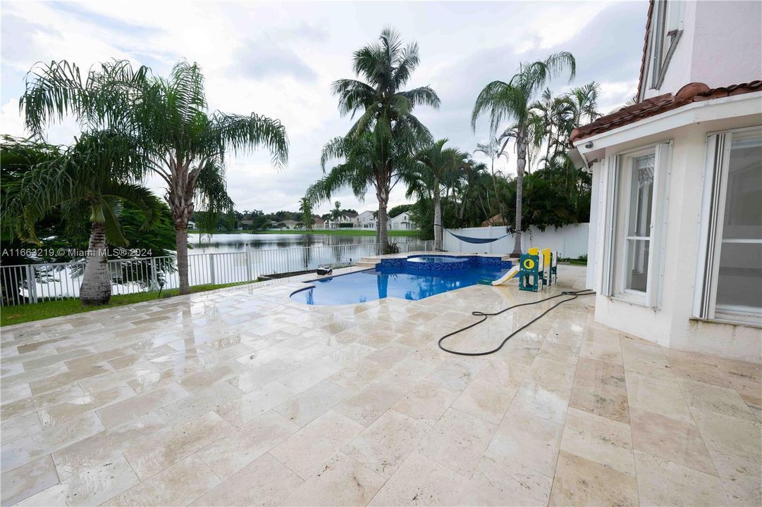 En Venta: $1,770,000 (7 camas, 5 baños, 2896 Pies cuadrados)