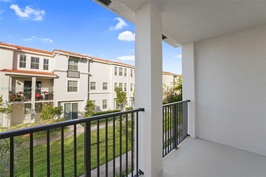 For Rent: $3,815 (2 beds, 2 baths, 1771 Square Feet)