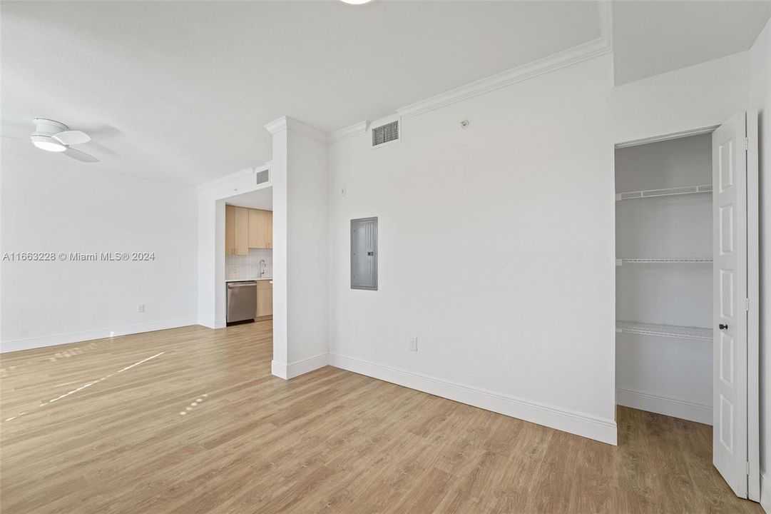 For Rent: $2,836 (2 beds, 2 baths, 1470 Square Feet)