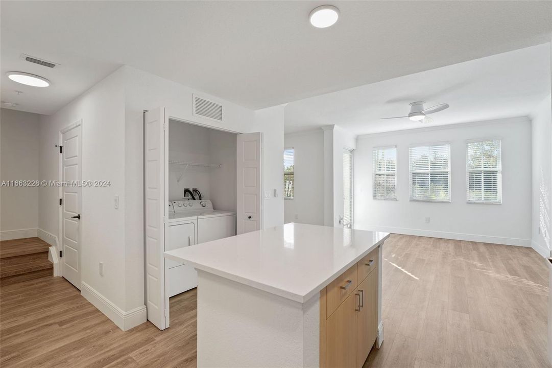 For Rent: $2,836 (2 beds, 2 baths, 1470 Square Feet)