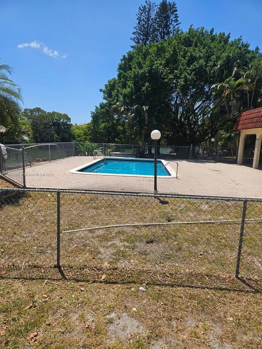 En Venta: $110,000 (2 camas, 2 baños, 1200 Pies cuadrados)