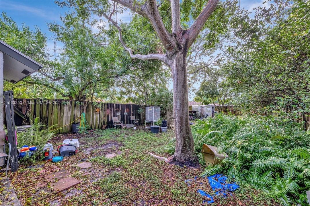 Large oversized private fenced backyard