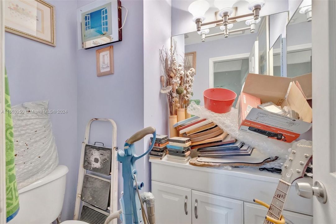 Guest Bathroom (1/2 bath)