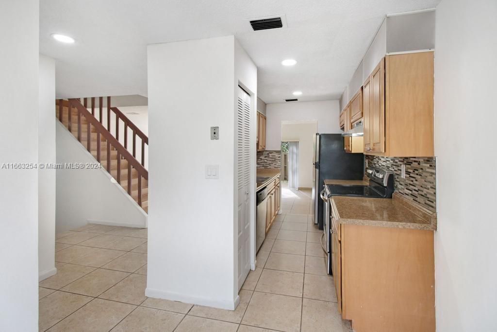 For Sale: $350,000 (4 beds, 2 baths, 1770 Square Feet)