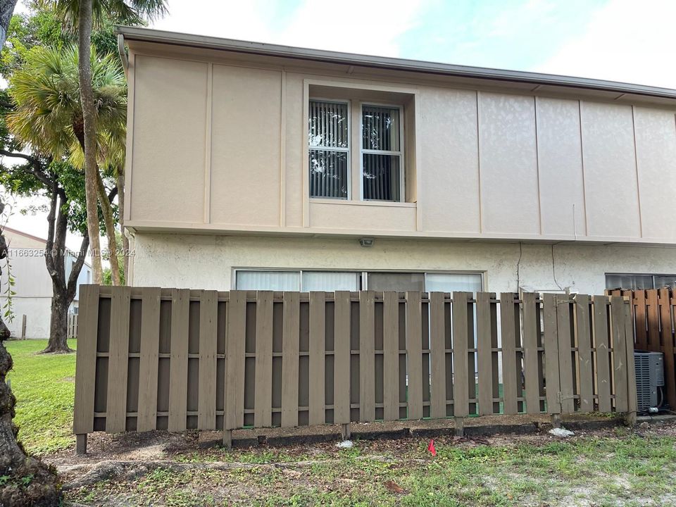 For Sale: $350,000 (4 beds, 2 baths, 1770 Square Feet)