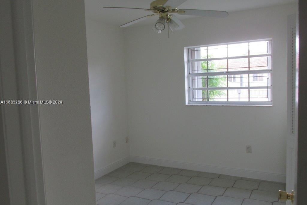 For Rent: $2,750 (3 beds, 2 baths, 1120 Square Feet)