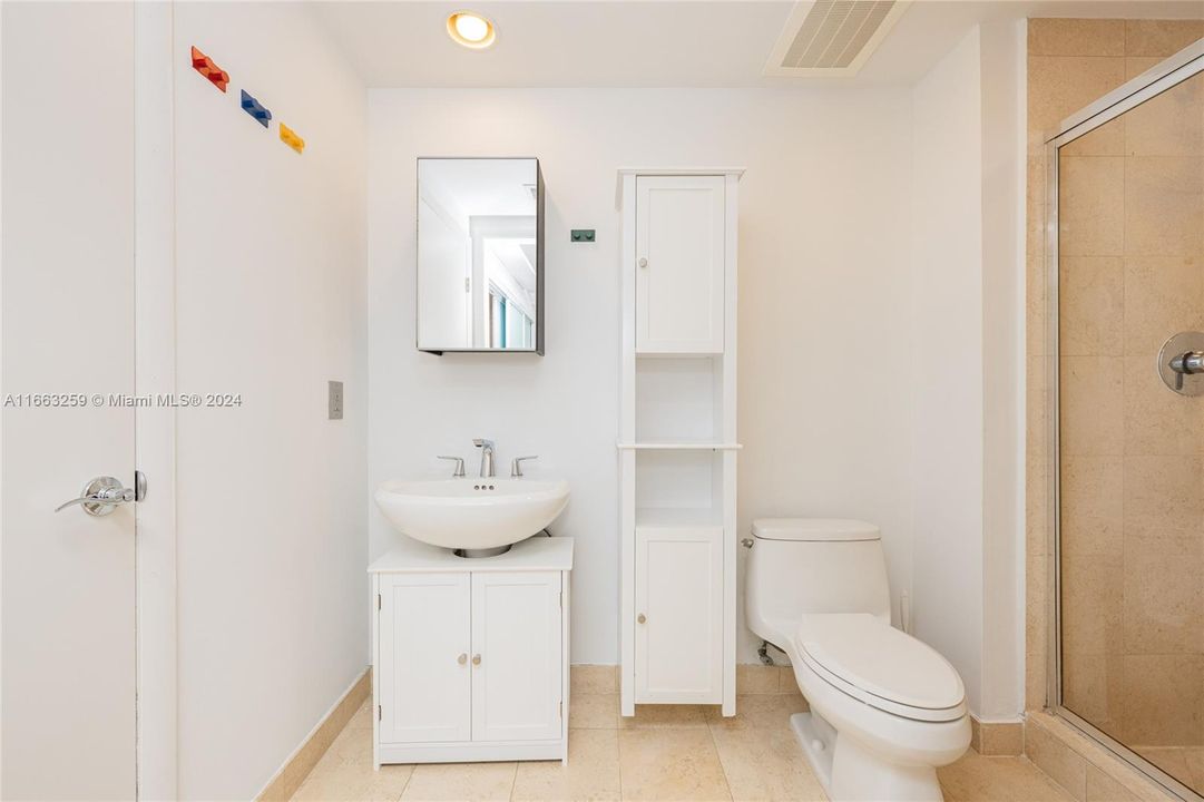 2nd bathroom