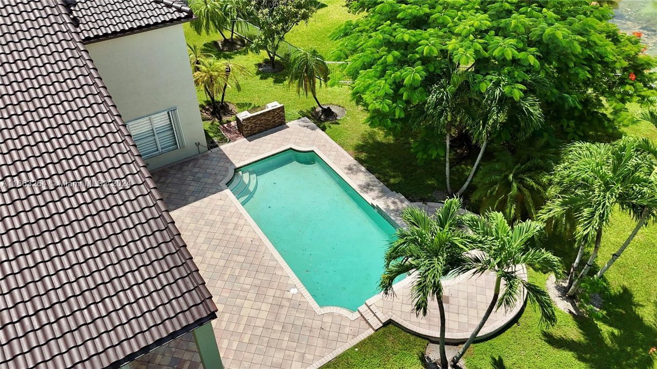 En Venta: $1,425,000 (5 camas, 5 baños, 3361 Pies cuadrados)