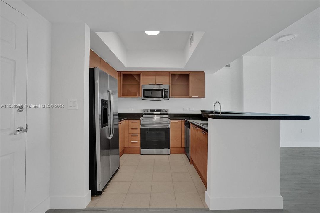 For Sale: $360,000 (2 beds, 2 baths, 1220 Square Feet)