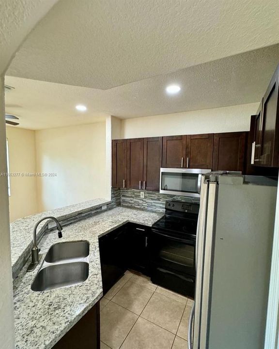 Active With Contract: $3,500 (3 beds, 2 baths, 0 Square Feet)