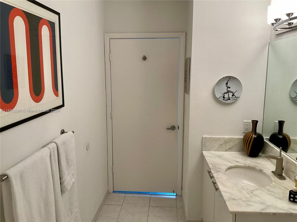 2nd bathroom