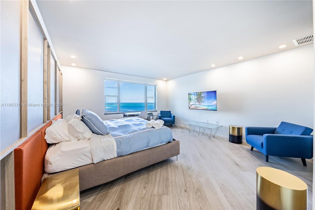 Master bedroom with Ocean Views