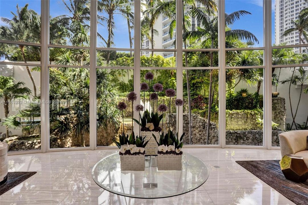 En Venta: $2,695,000 (5 camas, 5 baños, 4169 Pies cuadrados)