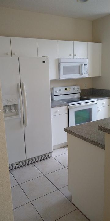 For Rent: $2,800 (3 beds, 2 baths, 1530 Square Feet)