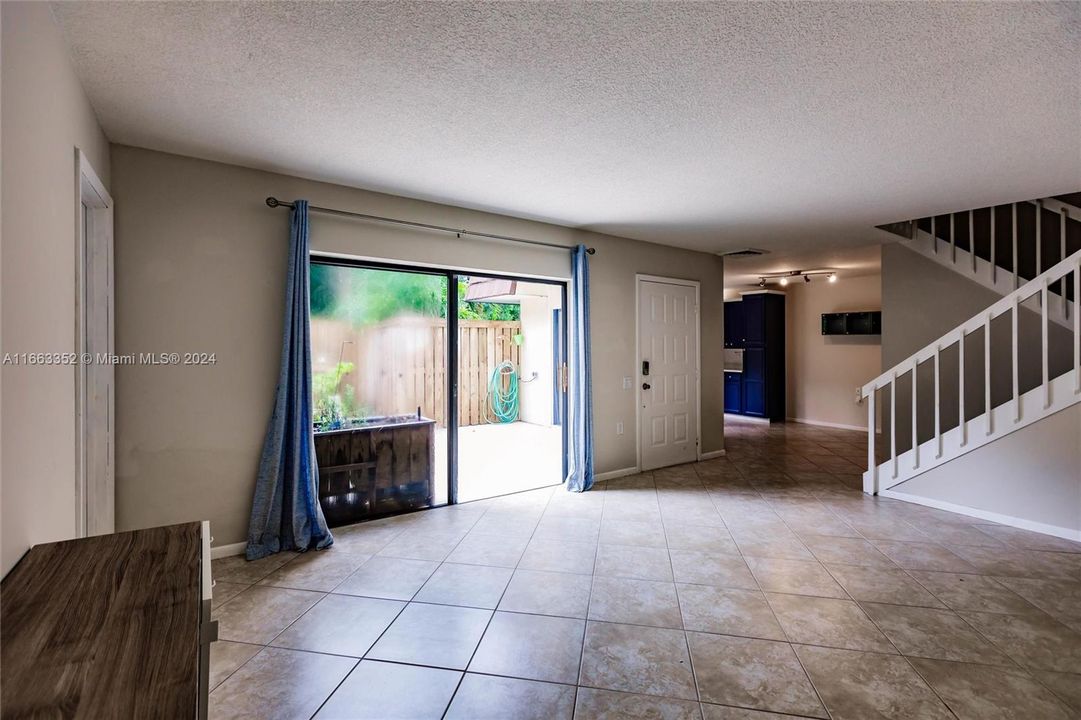 For Rent: $3,100 (3 beds, 2 baths, 1596 Square Feet)