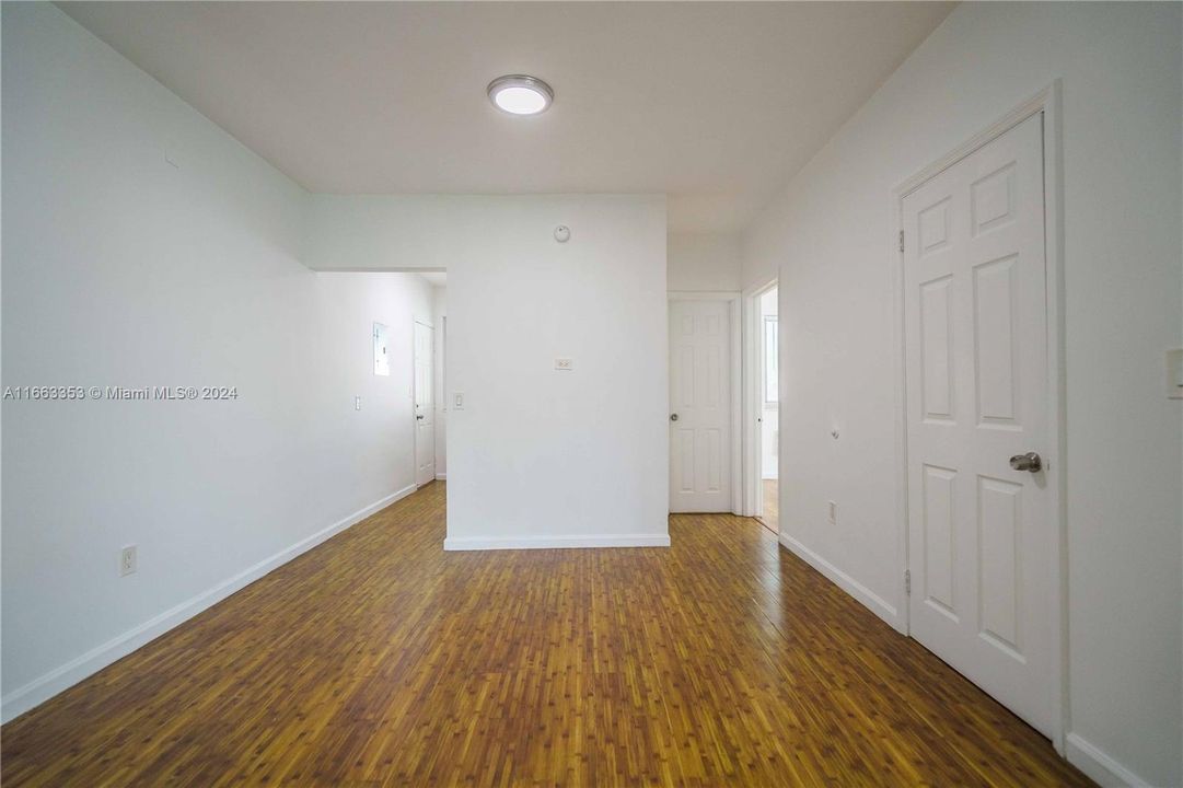 For Rent: $1,850 (1 beds, 1 baths, 600 Square Feet)