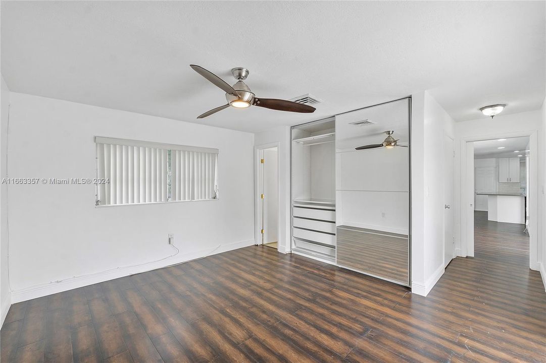 Active With Contract: $3,500 (3 beds, 2 baths, 1328 Square Feet)