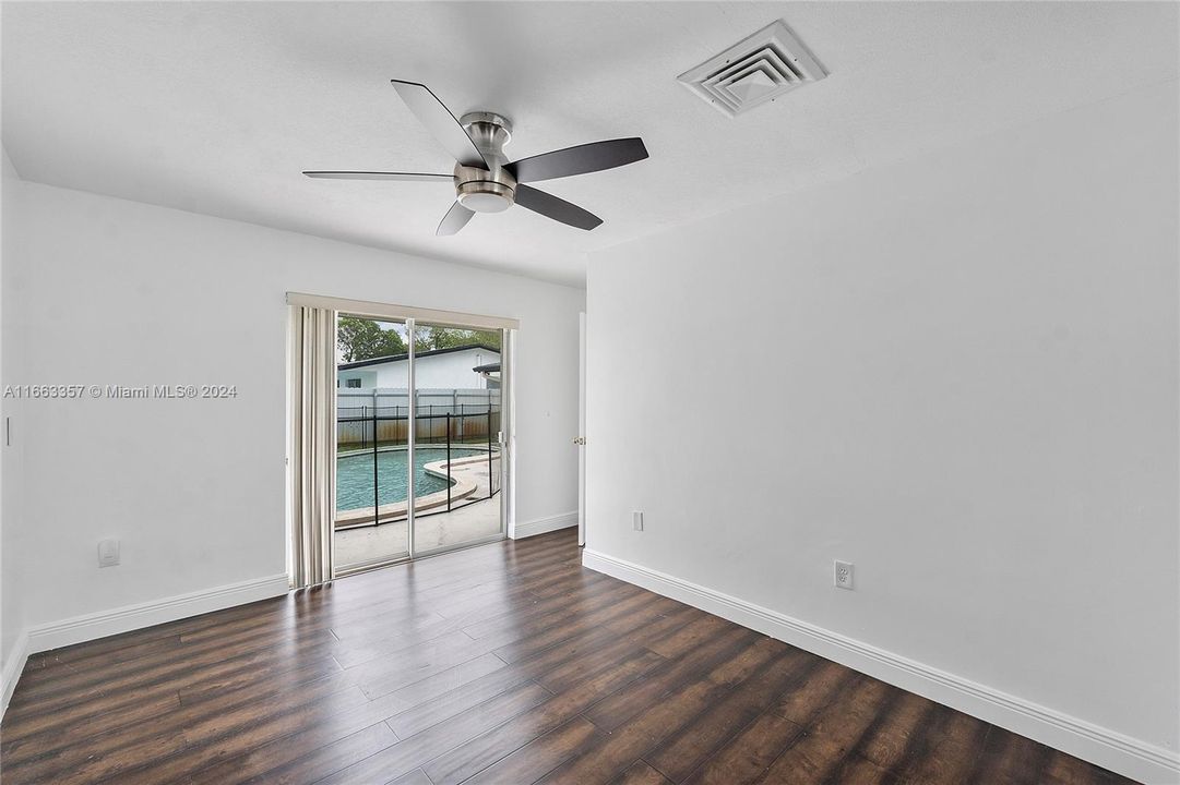 Active With Contract: $3,500 (3 beds, 2 baths, 1328 Square Feet)