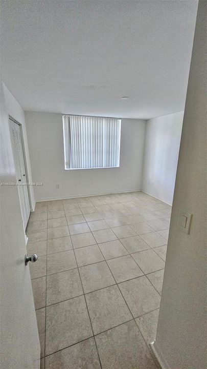 For Rent: $2,100 (1 beds, 1 baths, 743 Square Feet)