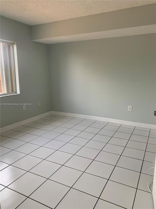 For Rent: $2,250 (2 beds, 2 baths, 900 Square Feet)