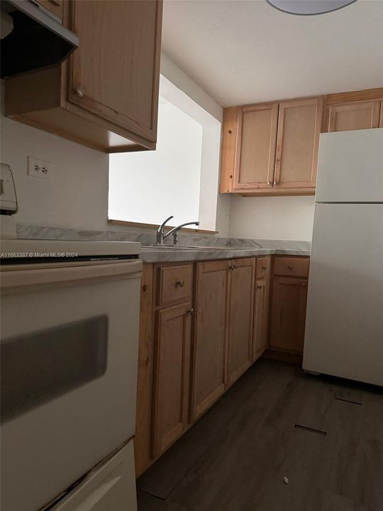 For Rent: $1,700 (1 beds, 1 baths, 634 Square Feet)