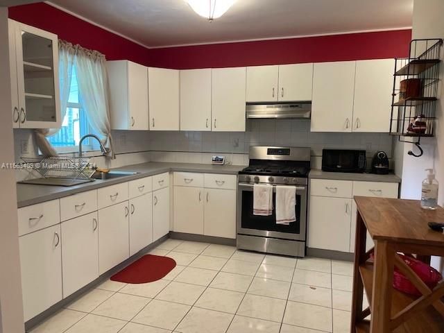 For Rent: $4,000 (3 beds, 1 baths, 1528 Square Feet)